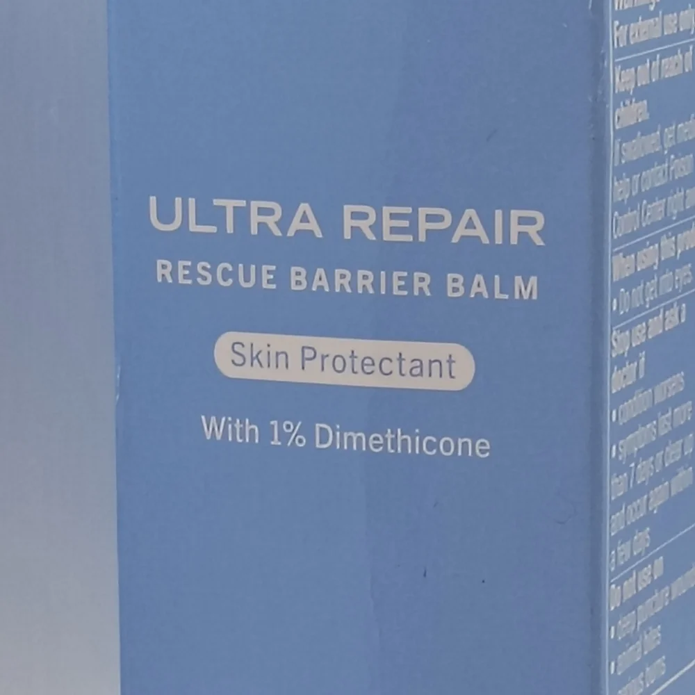 First Aid Beauty Ultra Repair Rescue Barrier Balm with 1% Dimethicone - Picture 4 of 4